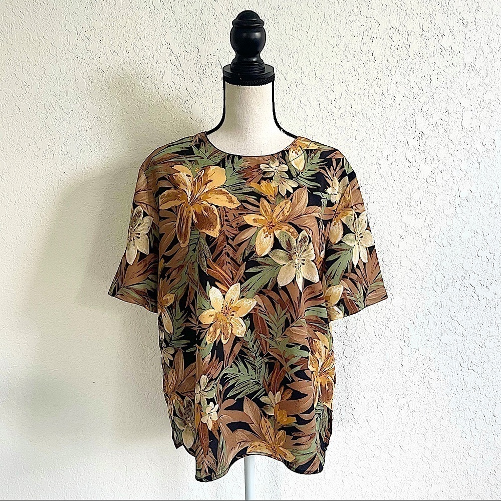 VINTAGE MODERN ESSENTIALS Floral Short Sleeve Tropical Print Top Size Large